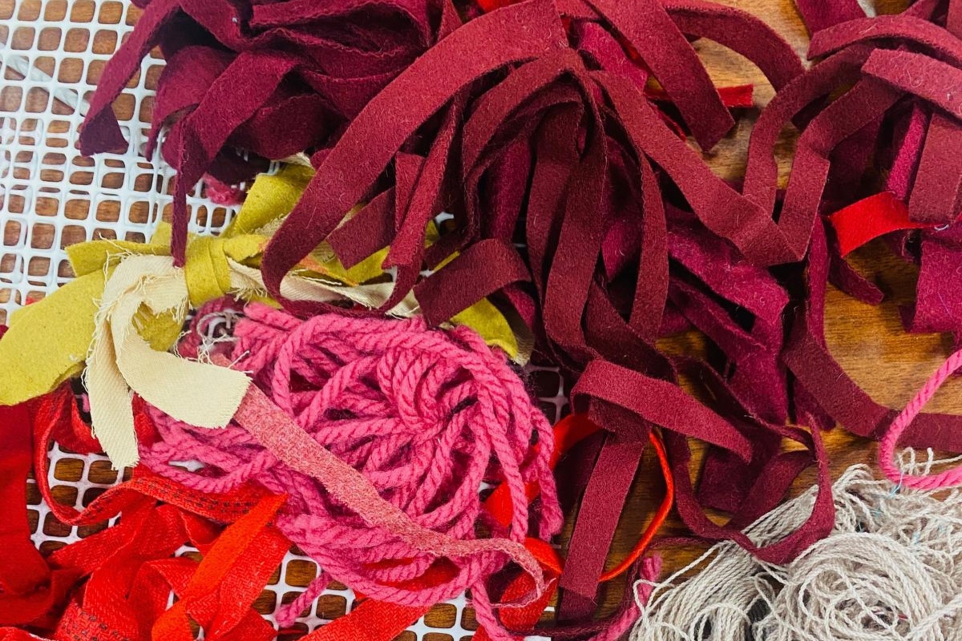 A arte urbana volta a tecer-se com wool