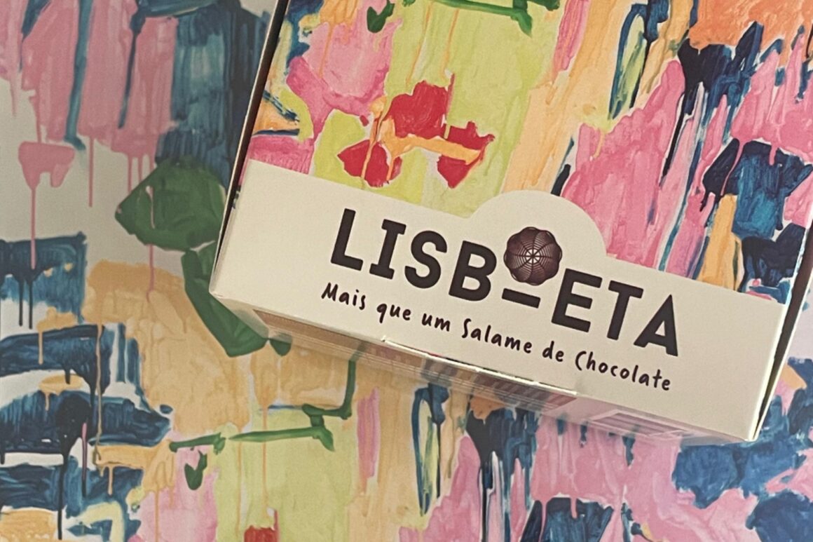 Esta embalagem tem arte e chocolate