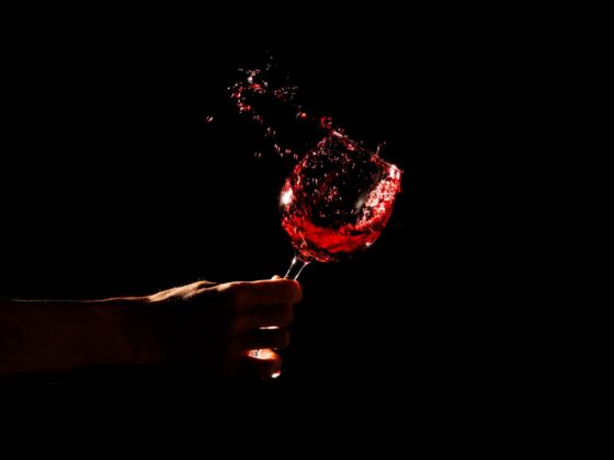 Uma mão cheia de novos vinhos