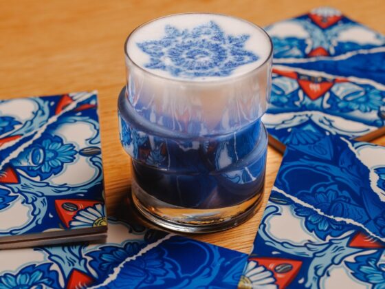 Um latte azul? É com azulejo