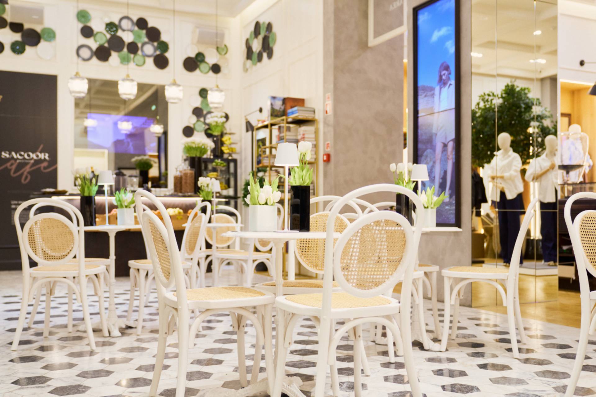 Moda e um café?