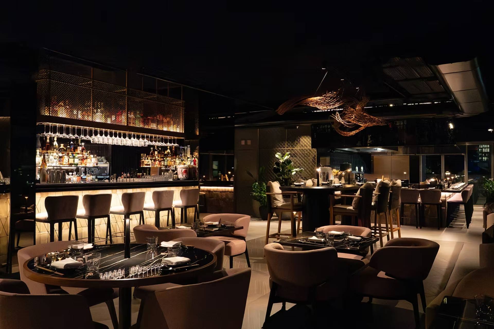 Este restaurante procura o par perfeito